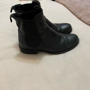Floyd Black Chelsea boots - size 37